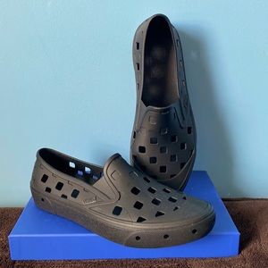 🌊 Vans Mens Slip-On Treks 🌊